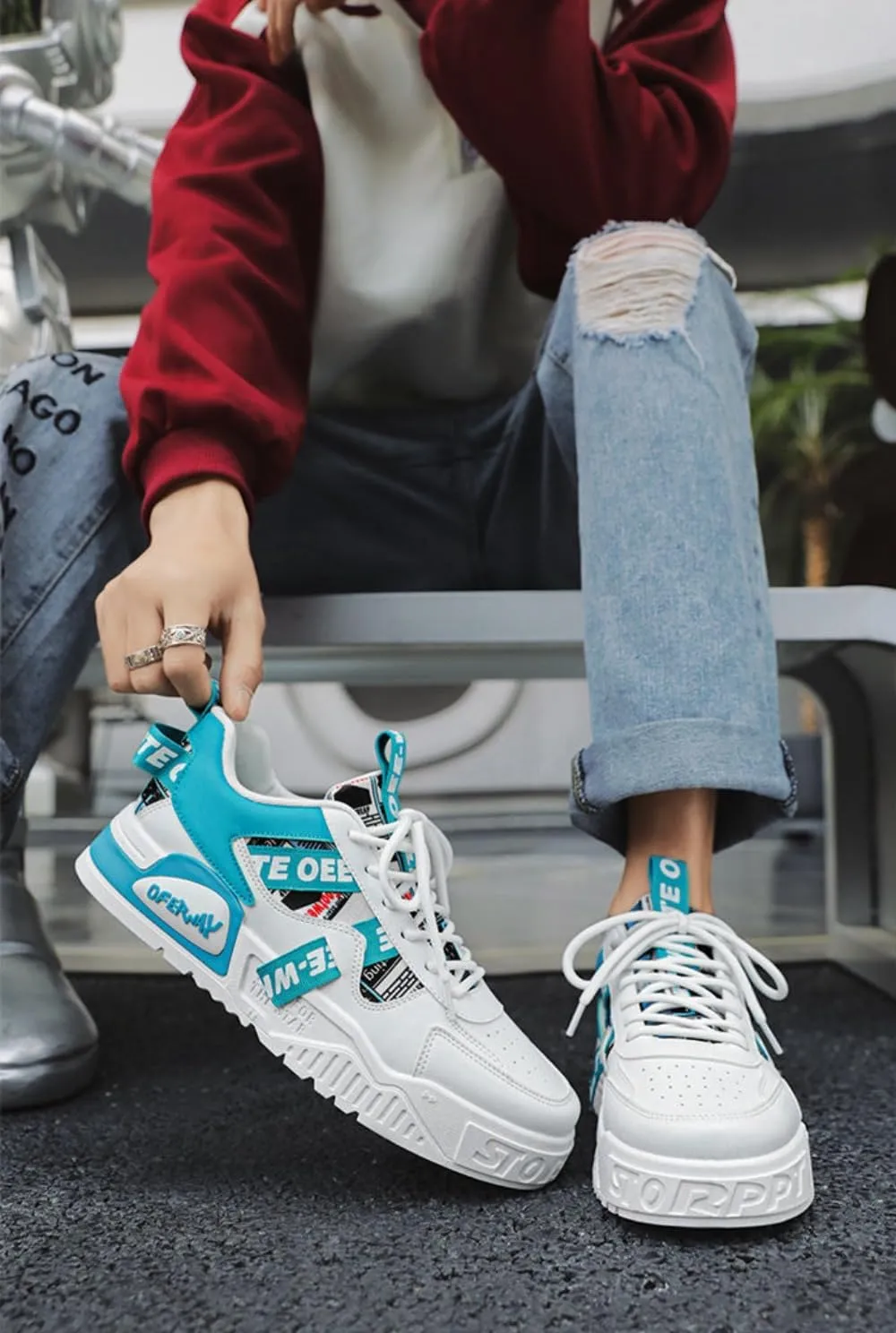 𝐌𝐞𝐧'𝐬 𝐋𝐞𝐭𝐭𝐞𝐫-𝐏𝐫𝐢𝐧𝐭 𝐒𝐤𝐚𝐭𝐞𝐛𝐨𝐚𝐫𝐝𝐢𝐧𝐠 𝐒𝐡𝐨𝐞𝐬 𝐰𝐢𝐭𝐡 𝐓𝐡𝐢𝐜𝐤 𝐒𝐨𝐥𝐞𝐬 - Stylish & Comfortable for Urban Exploring