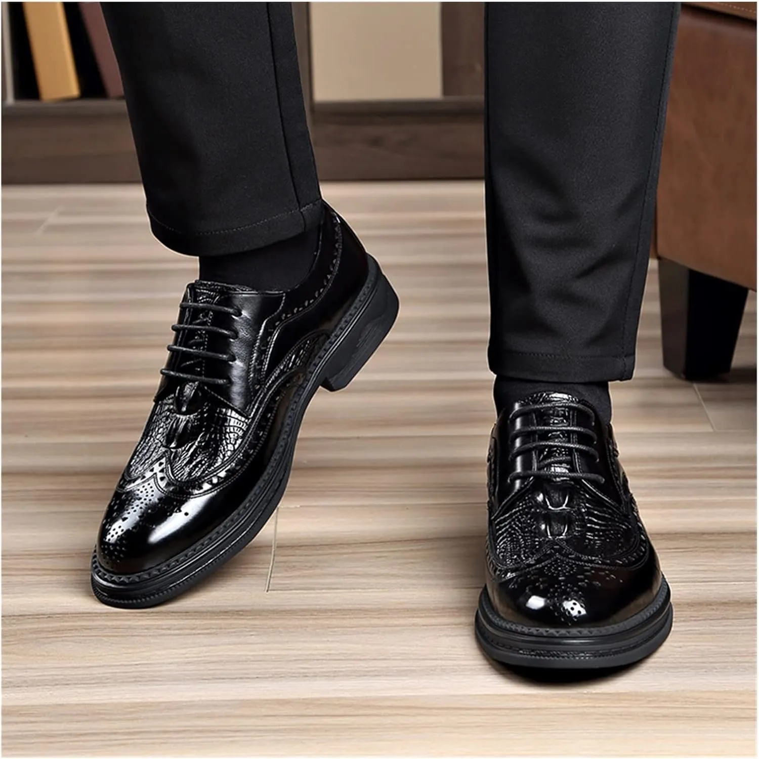HASMI Bullock Men's Shoes British Carved Leather Business Formal Men's Leather Shoes Lace-up Breathable Single Shoes Pointed Shoes