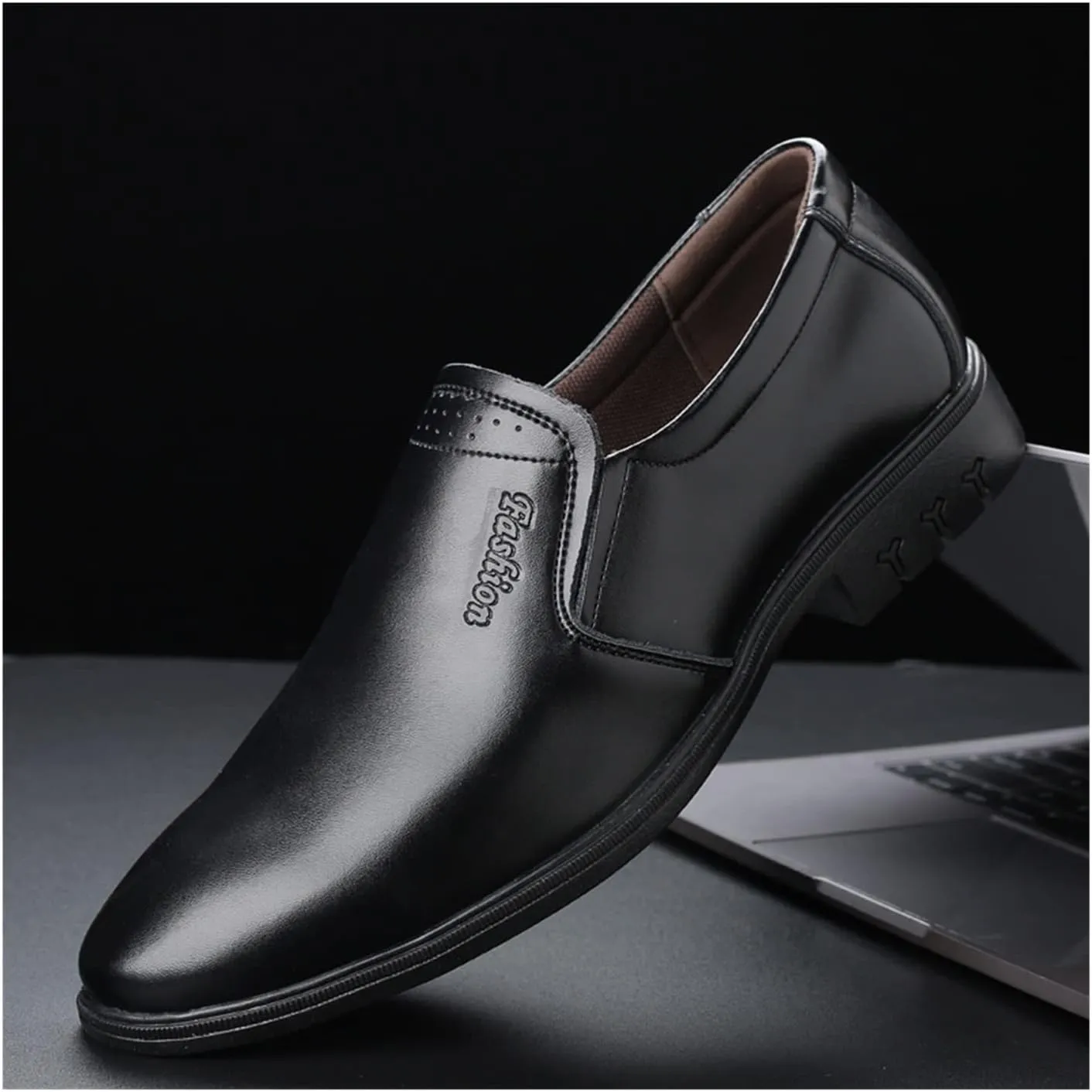 LAZIRO Genuine Leather Men's Shoes Pointed Toe Breathable Casual Business Men's Leather Shoes Cover Feet Dress Leather Shoes Men