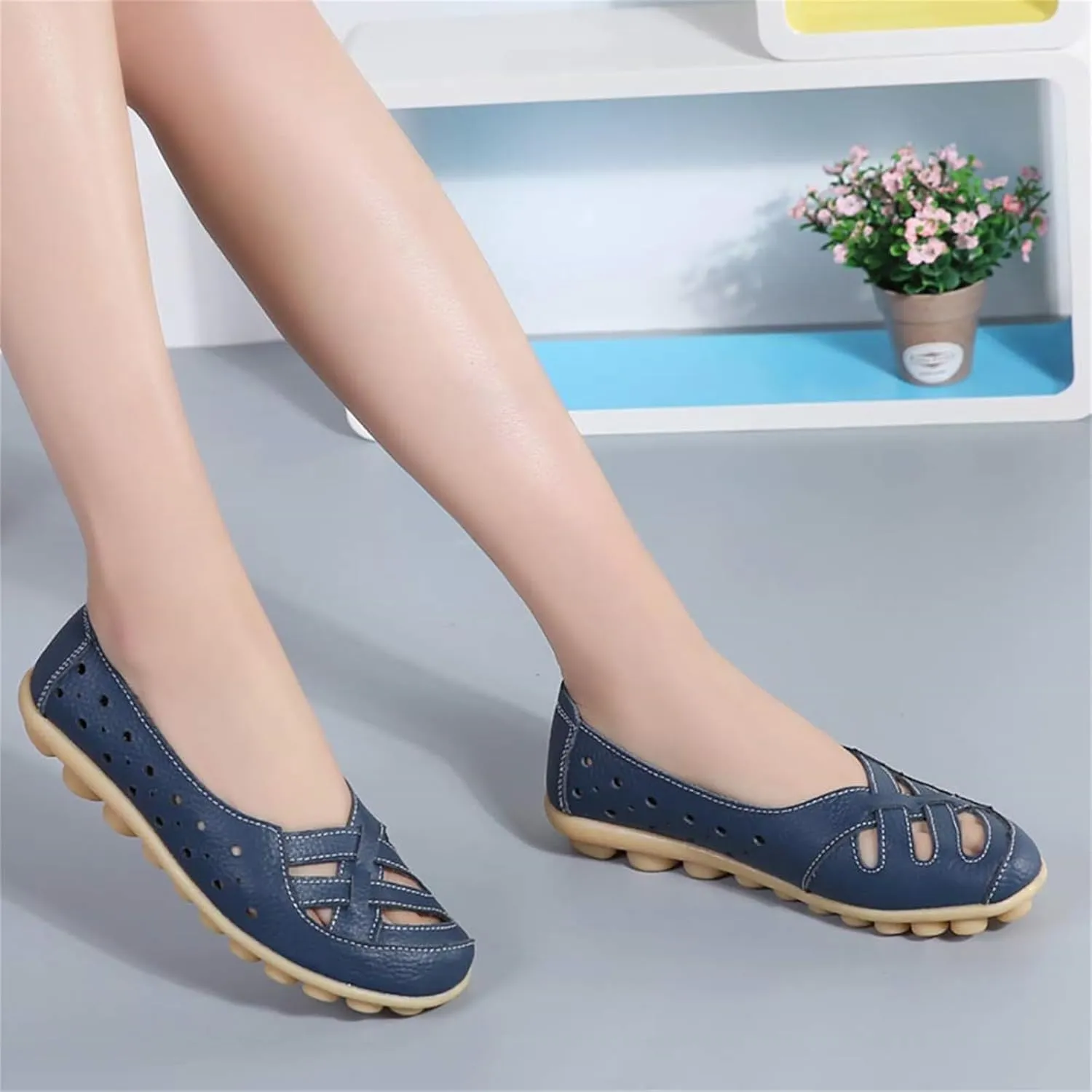ZWRXW Women's Ballet Flat Shoes Pu Leather Comfortable Round Toe Slip On Flats Comfort Soft Non Slip Low Wedge Summer Dressy Dress Work Walking Flats Shoes with Breathable Eyelets